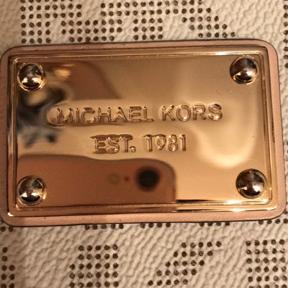 Michael Kors Wristlet - Picture 2 of 4